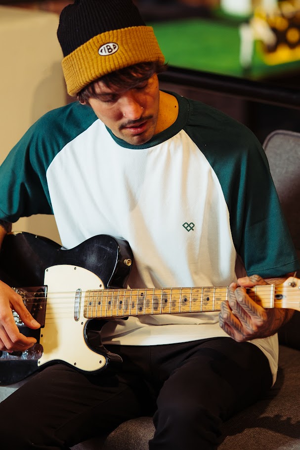 REMERA MC - SELVA GREEN